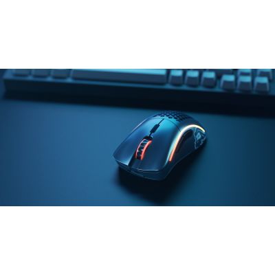 11. Glorious PC Gaming Race Model D – RF-Kabellose Maus mit 19.000 DPI auf der rechten Seite