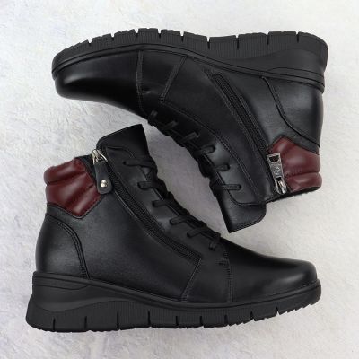 14. Schwarze Damen-Lederstiefeletten mit Keilabsatz Vinceza 39963