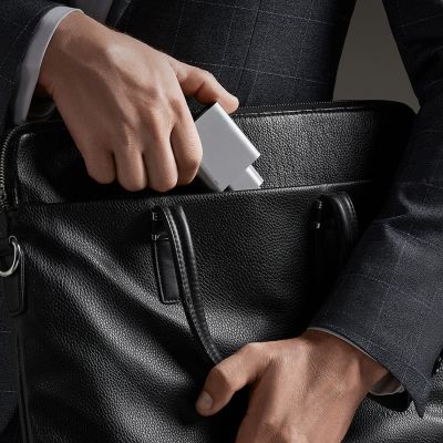 11. Cuktech 65W GaN 2xUSB-C 1xUSB-A Wandladegerät – Grau