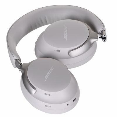 16. Bose QC Ultra weiße Kopfhörer