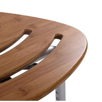 2. Badehocker aus Holz