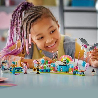 8. LEGO FRIENDS 42661 Kostümparty mit Einhorn & Fee