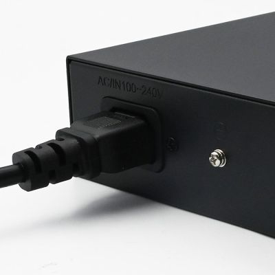 5. Qoltec Netzwerk-Switch Gigabit Ethernet | 16x RJ45 | 2x SFP | 1000 Mbit/s
