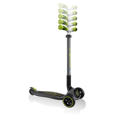 2. Globber Master Prime 3-Rad-Scooter / Schwarz - Limettengrün 664-106