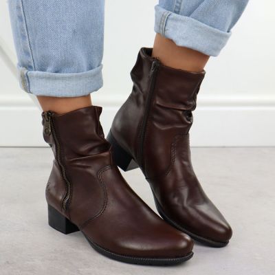 7. Braune Damen-Stiefeletten aus Leder mit hohem Absatz, Modell Rieker 78656-00