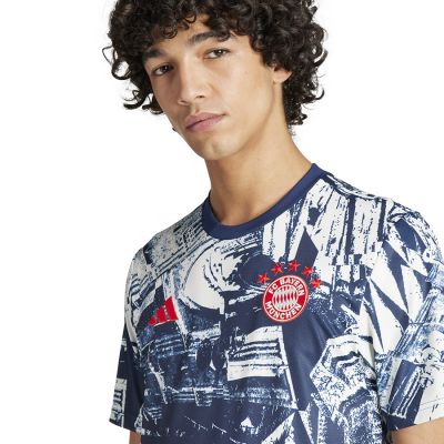 4. adidas FC Bayern Aufwärmtrikot JSY IQ0614