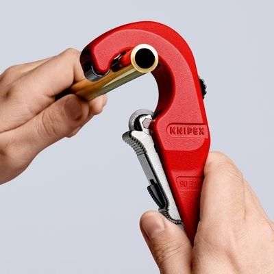 11. Knipex 90 31 02 SB Handrohrschneider