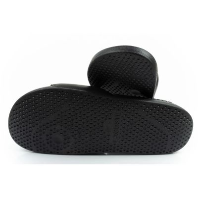 9. Lacoste Herren-Sportschuhe Serve Slide 0.0 – bequem und modisch