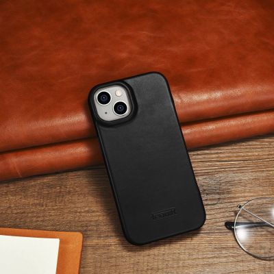 25. iCarer CE Oil Wax Premium Leather Folio Case Leather Case iPhone 14 Plus Magnetic Flip MagSafe Black (AKI14220707-BK)