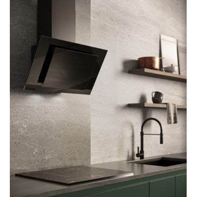 4. MAAN Vertikale Eco Duo Glashaube, schwarze Glasfront, 60 cm breit.