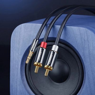10. Ugreen AV116 10583 Audio-Miniklinkenkabel 3,5 mm (männlich) / 2RCA (männlich) 1,5 m – schwarz