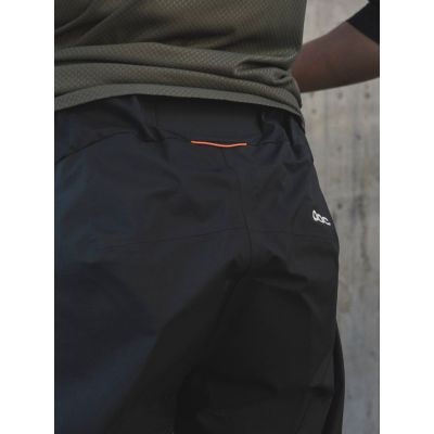 4. POC Motion Regenhose Schwarz