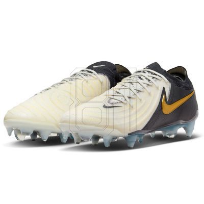 2. Nike Phantom GX II Elite SG M FJ2586-100 football boots