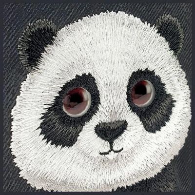 7. Nimmy Big Eyed Pet 2.0 Panda Hülle für iPhone 15 Pro - Schwarz