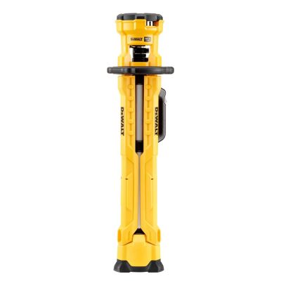 3. DeWalt DCL079-XJ Teleskop-Stativlampe (3000 lm; Warmweiß)