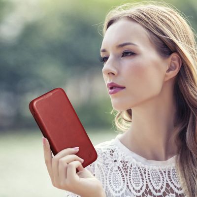 34. iCarer CE Oil Wax Premium Leather Folio Case iPhone 14 Plus Magnetic Flip Leather Folio Case MagSafe Red (AKI14220707-RD)