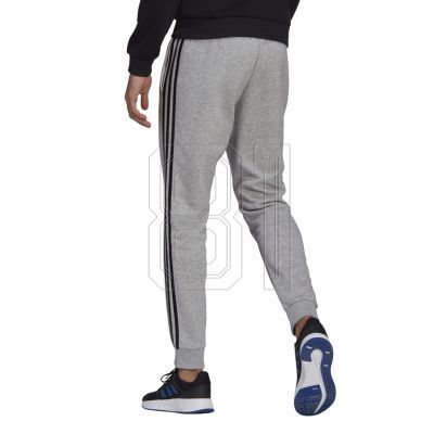 4. adidas Essentials Fleece M GK8824 Hose