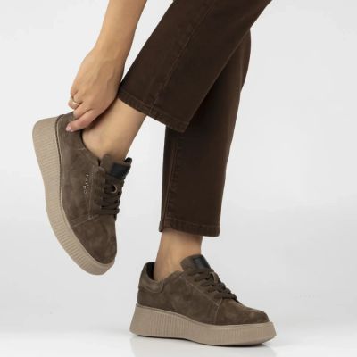 15. Braune Damen-Sneaker aus Leder mit Plateausohle, Modell Filippo DP7982
