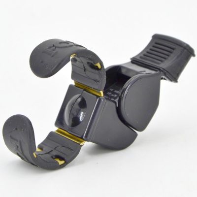 4. FOX 40 CLASSIC CMG WHISTLE SCHWARZE FINGERGRIFFE