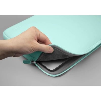 2. LAUT Huex Pastels Neopren-Hülle für MacBook Air 13 / Pro 13 – Minze