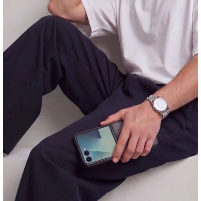 6. Tech-Protect Magmat MagSafe Hülle für Samsung Galaxy Z Flip 8 – Mattschwarz