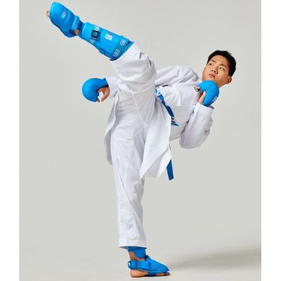 4. Karate WKF BLAU Schienbein- und Fußschützer | MOOTO