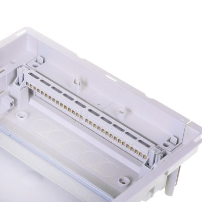 3. Einbaugehäuse aus Kunststoff mit Metalltür, flächenbündig, Schutzart IP40, 5 Reihen, 60 Module, Noark PM