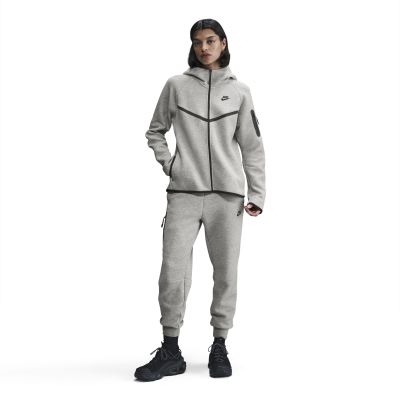 2. Nike Sportswear Tech Fleece Windrunner HV6747-063 Damen-Sweatshirt