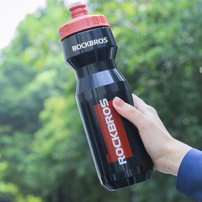9. Rockbros 750 ml Fahrradflasche – Transparent Schwarz mit rotem Mundstück
