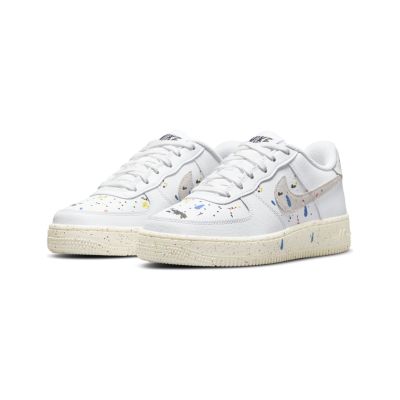 3. Nike Air Force 1 LOW LV8 3 GS Damen-Sneaker in Weiß - DJ2598-100