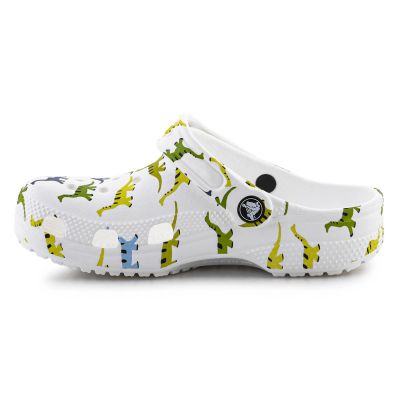 6. Crocs Classic Clog mit Charakterdruck 209695-9DH