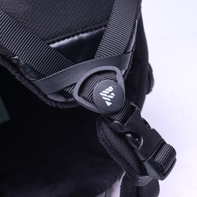 8. Iguana Fangi Helm 92800622351