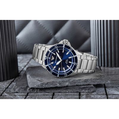 6. Herrenuhr EMPORIO ARMANI World Explorer AR11697 + Box