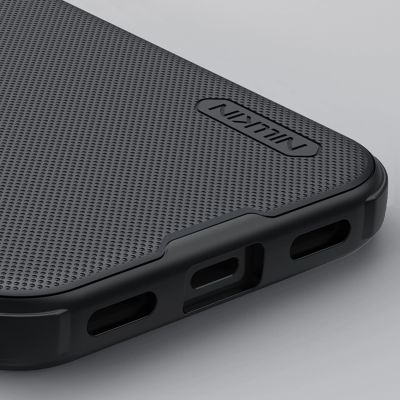 8. Nillkin Super Frosted Shield Pro Hülle für Google Pixel 10/10 Pro – Schwarz