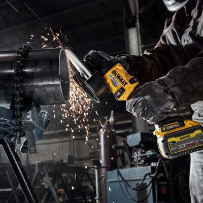 3. DeWALT DCG440N-XJ Winkelschleifer 18 cm 2,6 kg