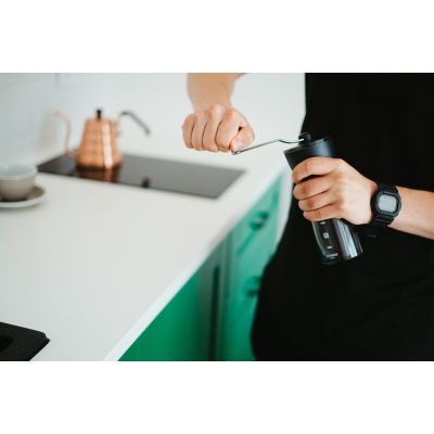 10. HARIO MSS-1DTB Handkaffeemühle (Kegelmahlwerk; schwarz)