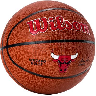 2. Wilson Team Alliance Chicago Bulls Ball WTB3100XBCHI