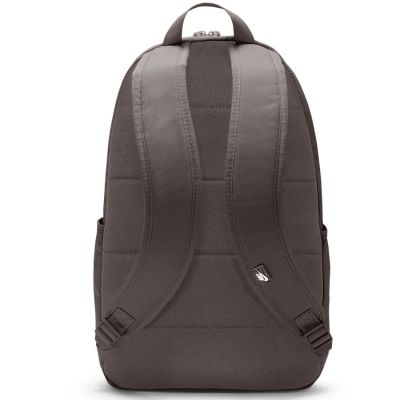3. Nike Elemental Rucksack DD0559-289