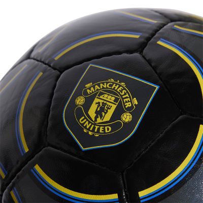 3. adidas Manchester United Club JP3059 Ball