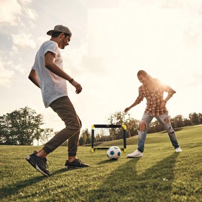 15. UMBRO MINI-FUSSBALLTOR MIT NETZ 55x44x44CM
