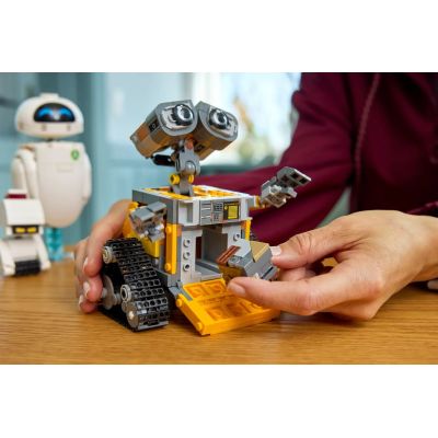 27. LEGO Disney Pixar 43279 WALL-E und EVE