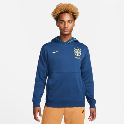 6. Nike Brazilian Travel M DH4822 490 Sweatshirt