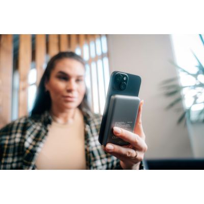 7. Verbatim Charge 'n' Go Lithium-Polymer-Akku (LiPo) 10000 mAh, kabellos aufladbar, Grau