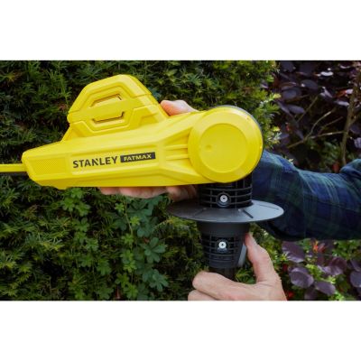 11. Stanley FATMAX SFMCPH845M1-QW Elektrische Heckenschere mit Doppelklinge, 4,1 kg
