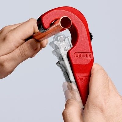 10. Knipex 90 31 02 SB Handrohrschneider