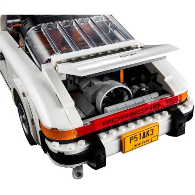 6. LEGO Creator Expert 10295 Porsche 911