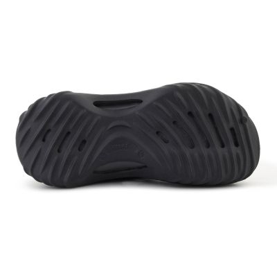 7. CROCS ECHO WAVE CLOG SCHWARZ/SCHWARZ 210521-060