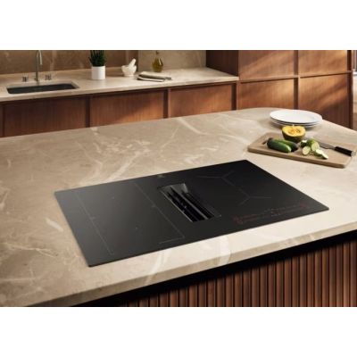 5. Induktionskochfeld mit integrierter Dunstabzugshaube ELECTROLUX ECC83443CZ SaphirMatt, mattschwarz, 80 cm