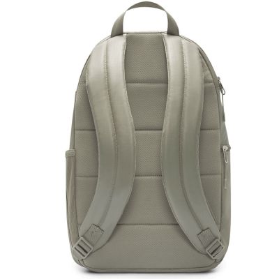 2. Nike Heritage Eugene 2.0 Winterrucksack IH7955-320