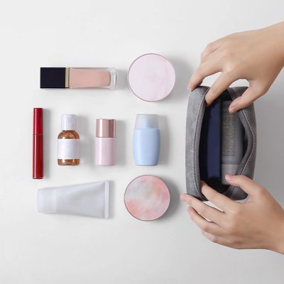 4. Ugreen Case Pouch Multifunktionaler Organizer für Zubehör grau (LP285)